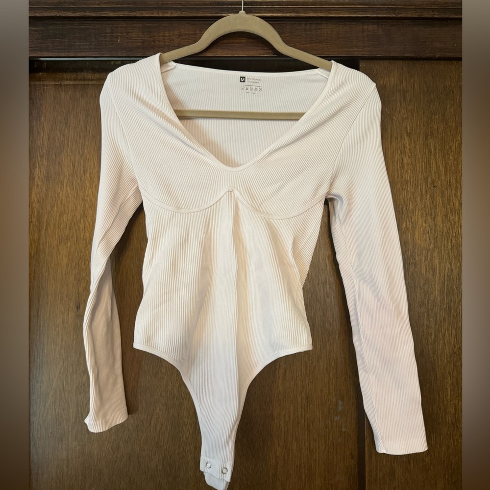 White long sleeve bodysuit